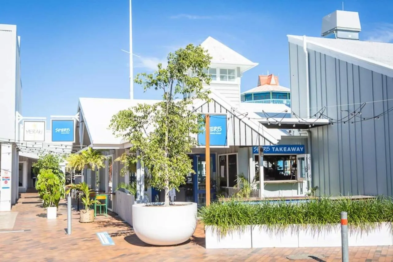 Mooloolaba Beachfront: Superior Resort Apartment